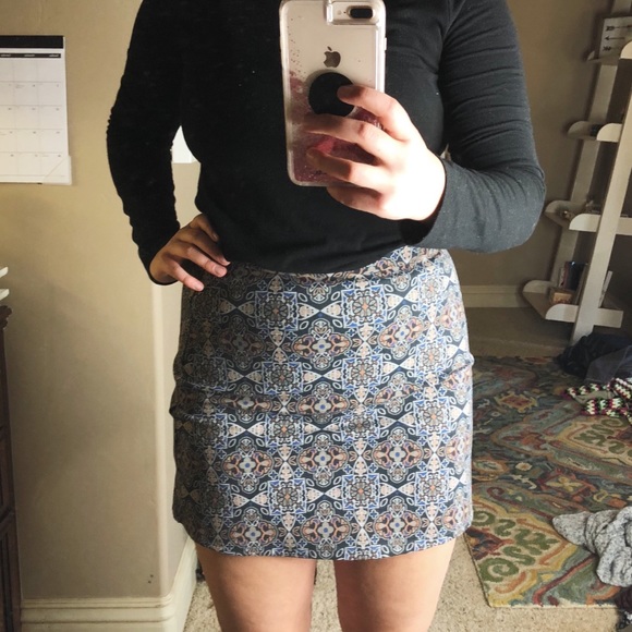 Urban Outfitters Dresses & Skirts - Urban Outfitters Boho Skirt Size 6